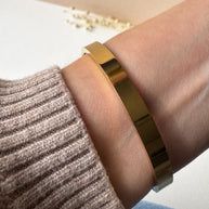 Interlaced Thin Golden Bracelet