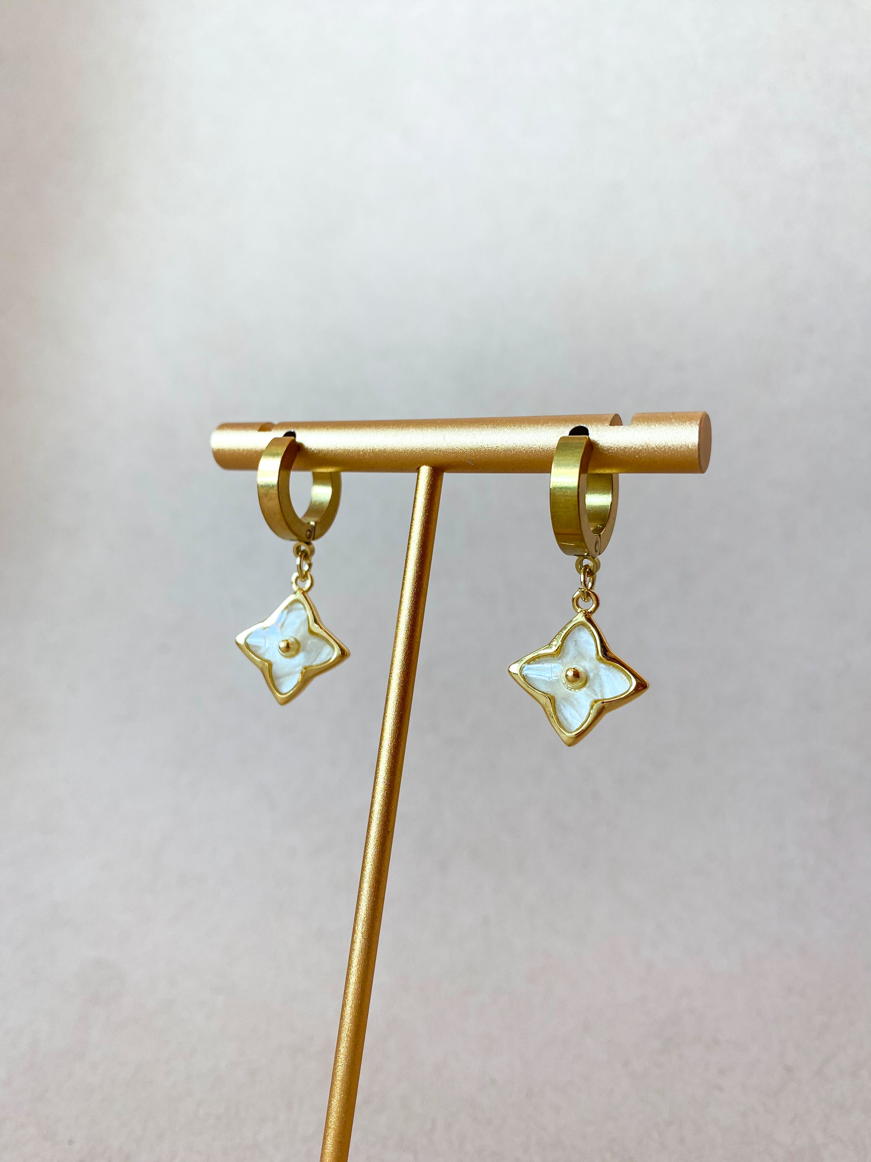 White Mother of Pearl Clover Golden Steel Hoops
