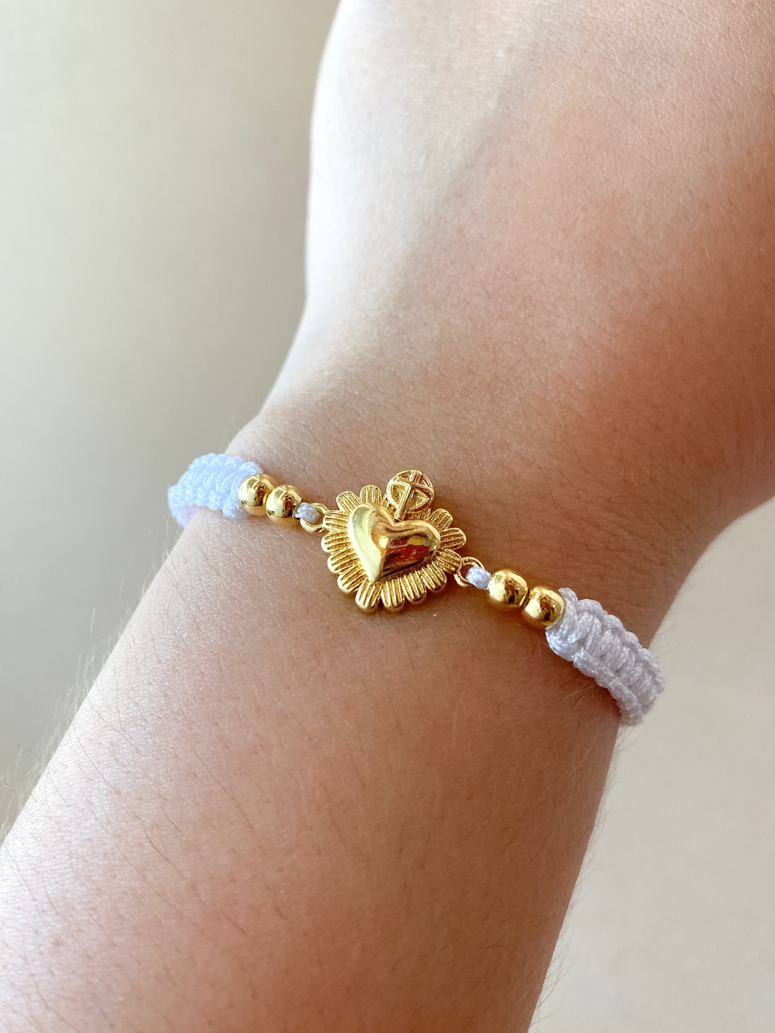 Heart of Jesus White Thread Adjustable Bracelet