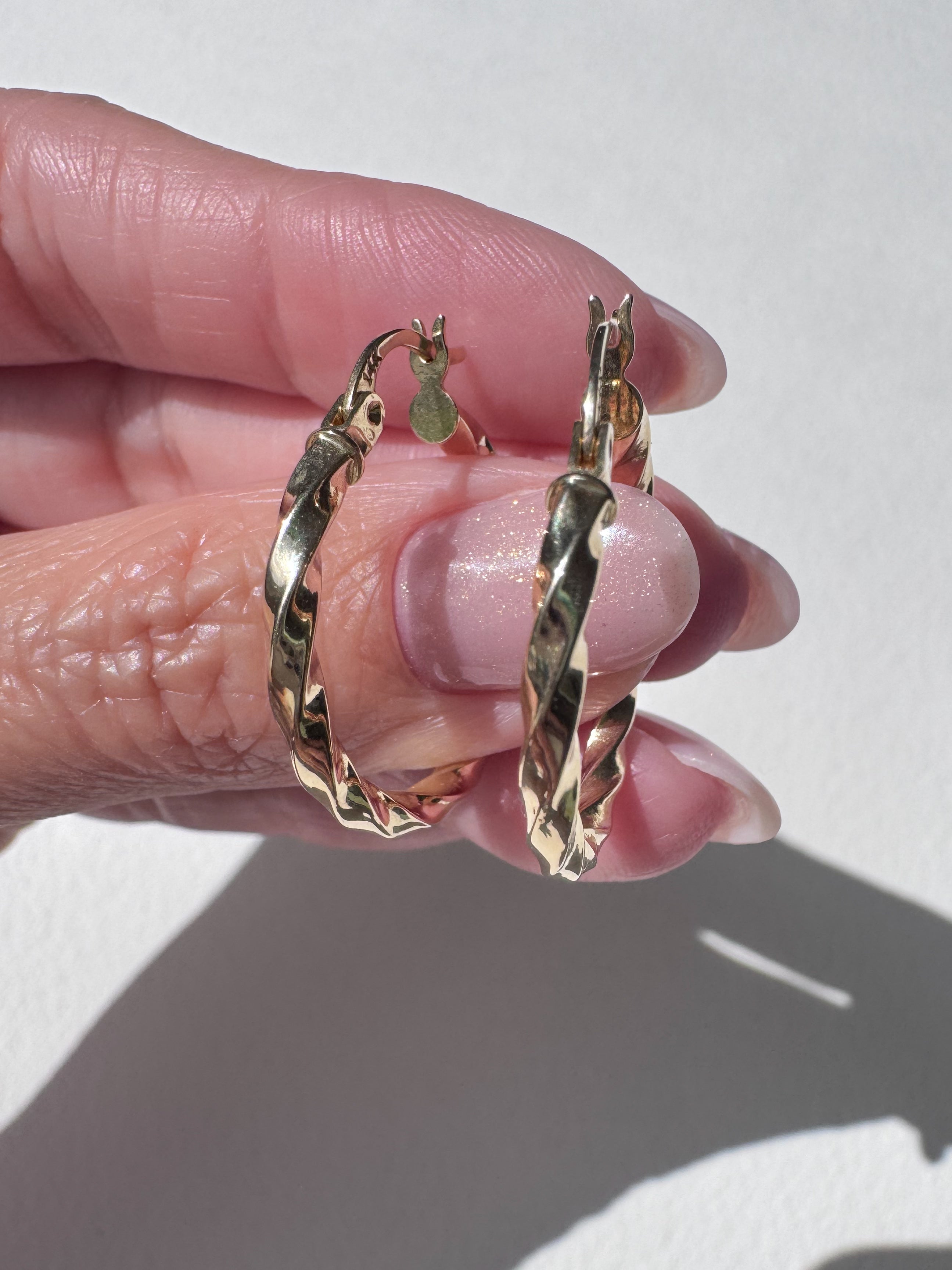 Spiral 14K Solid Gold Medium Hoops