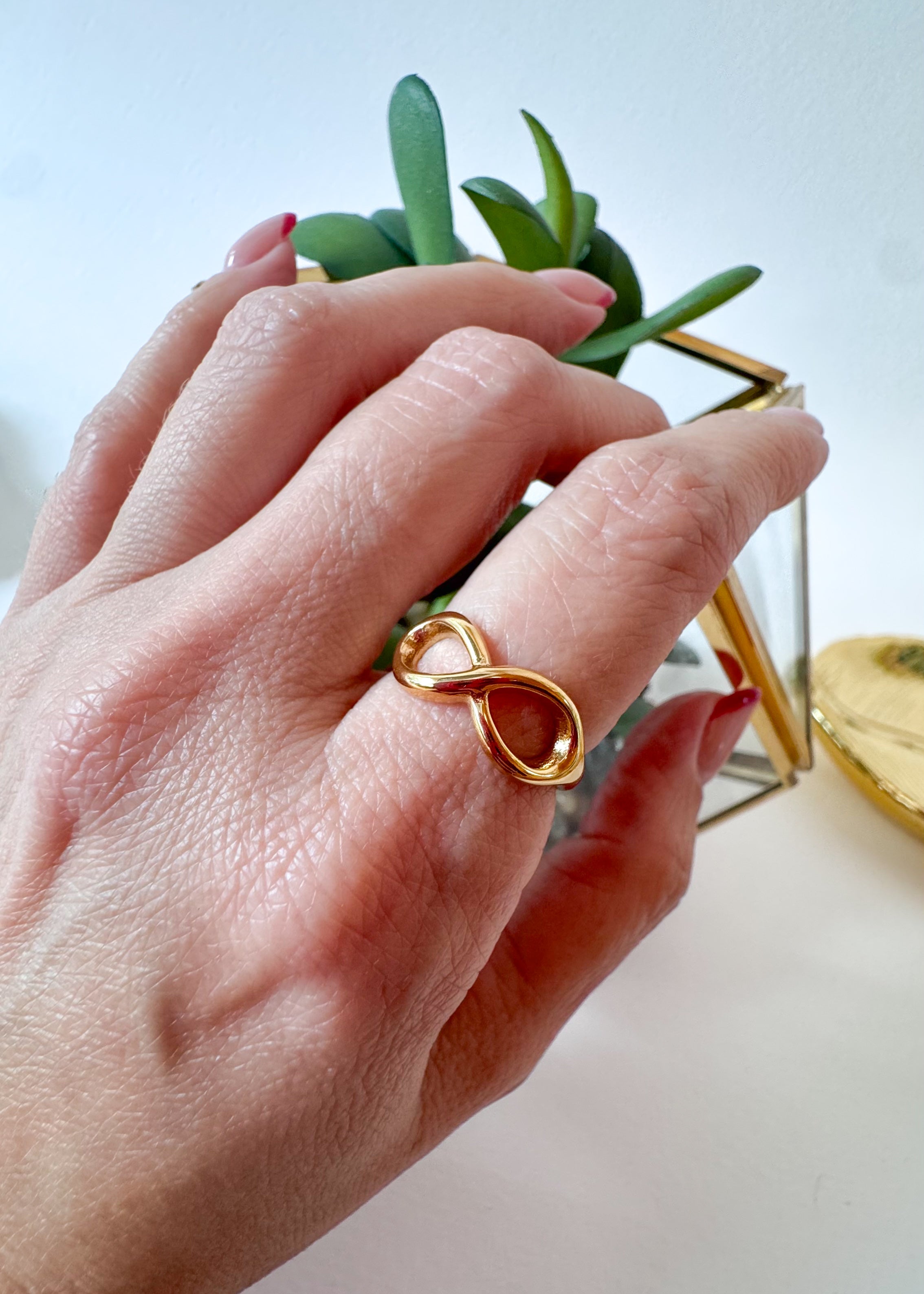 Infinite Shape Golden Steel Ring