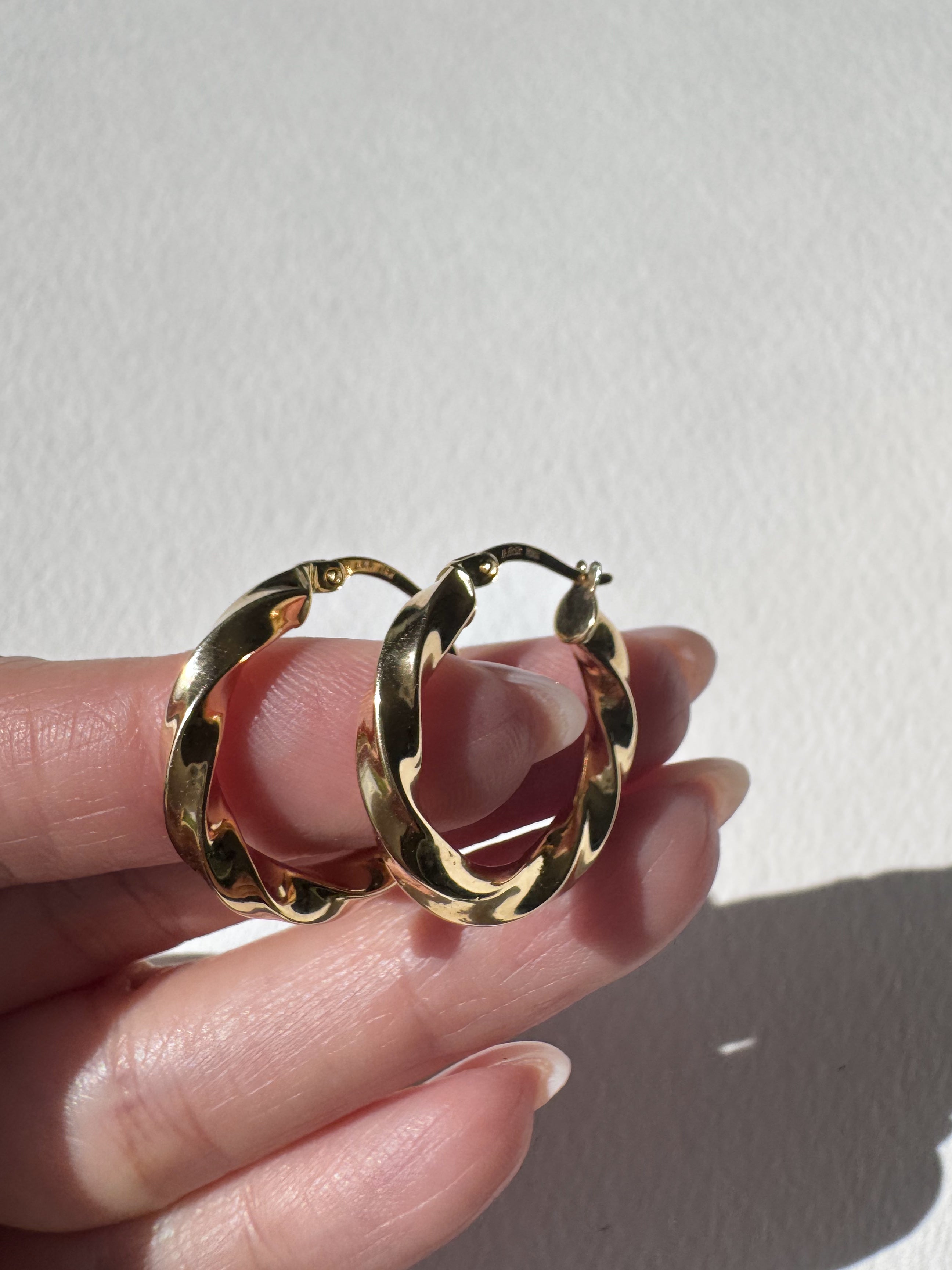 Spiral Thick 18k Solid Gold Hollow Hoops