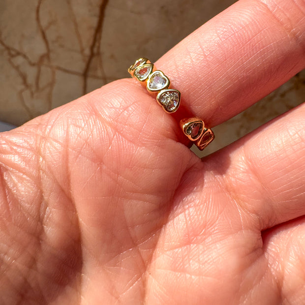 Anillo Patron de Corazones Brillantes