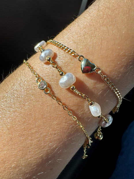Brazaletes Variados Corazon y Perlas