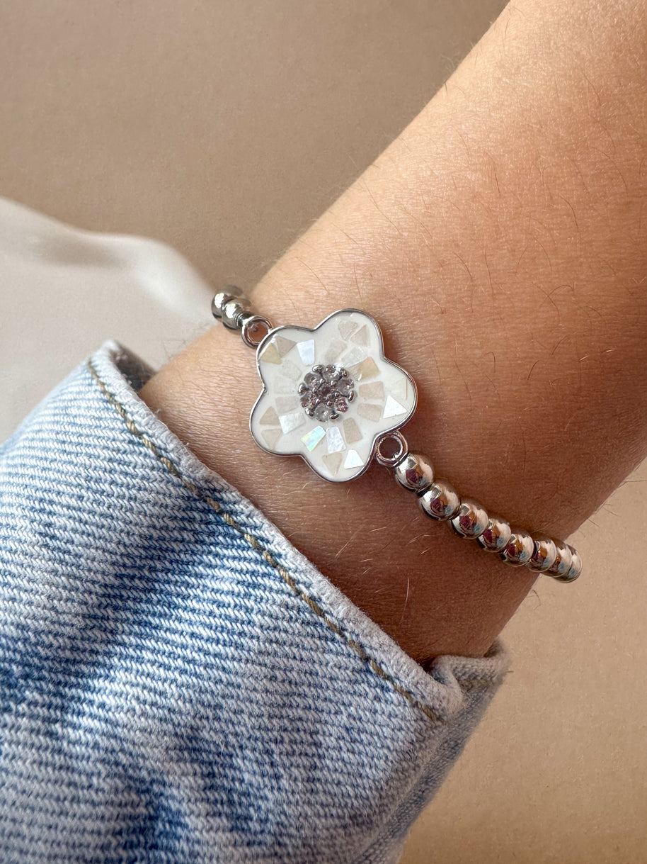 White Flowers Silver & Gold Elastic Bracelets