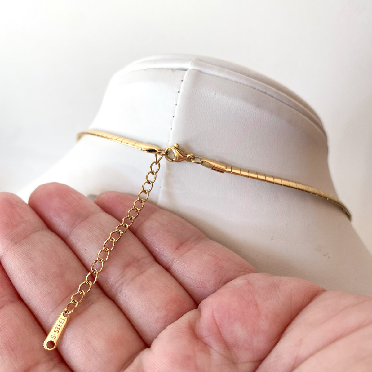 Golden Single Zircon Choker Steel Necklace