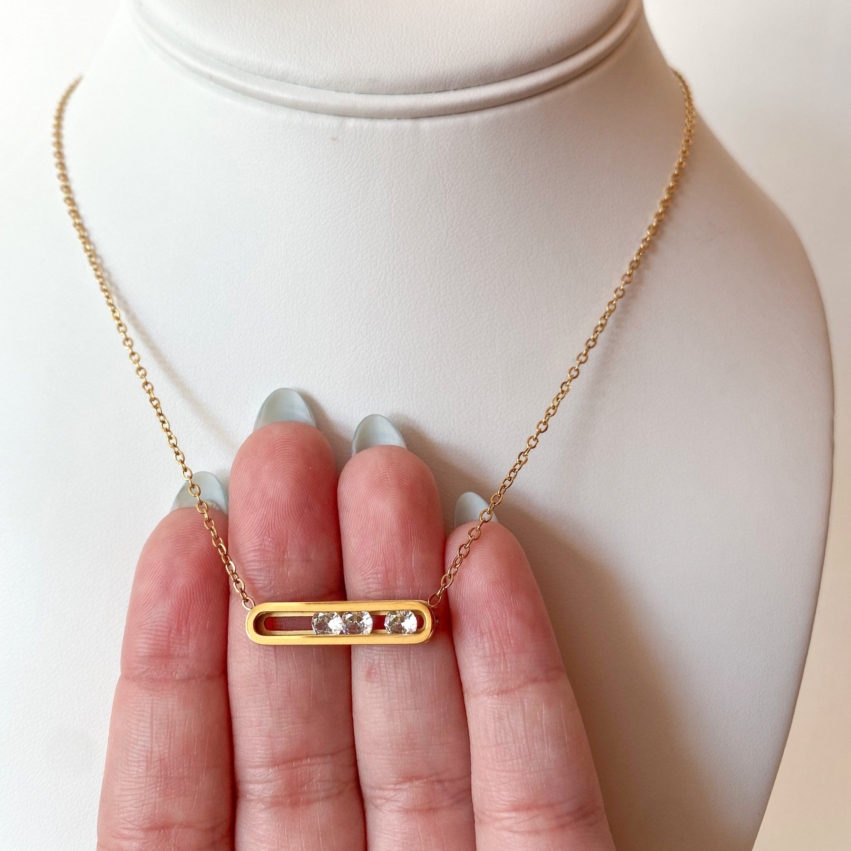 Moving Zircon Bar Steel Necklace
