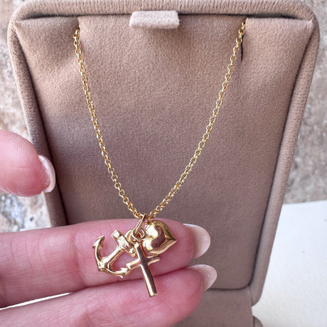 Liitle Style Rolo Chain and 3 Gracias Charm 18k Solid gold