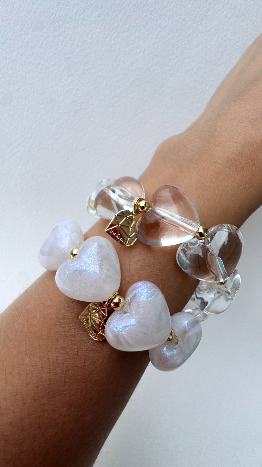 2 Styles of Elastic Acrylic Hearts Bracelets