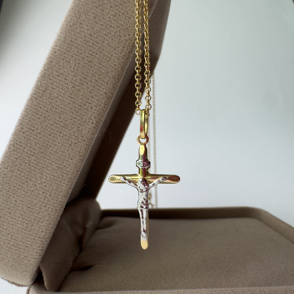 Bicolour Crucifix in 18K Gold (750) 🇮🇹