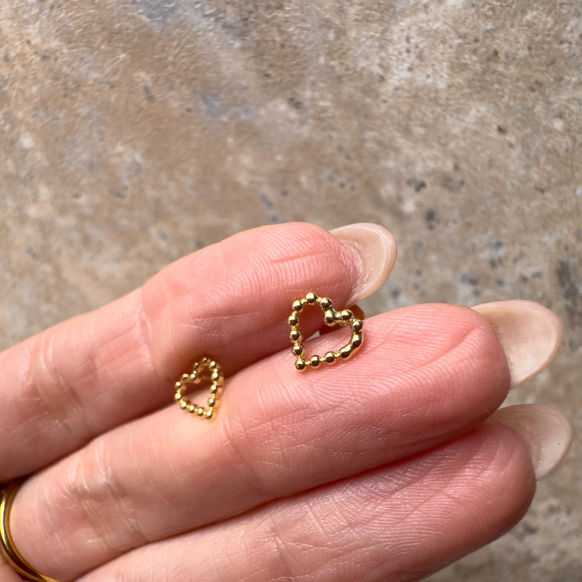 Heart Beads Stud 18k Gold Earrings