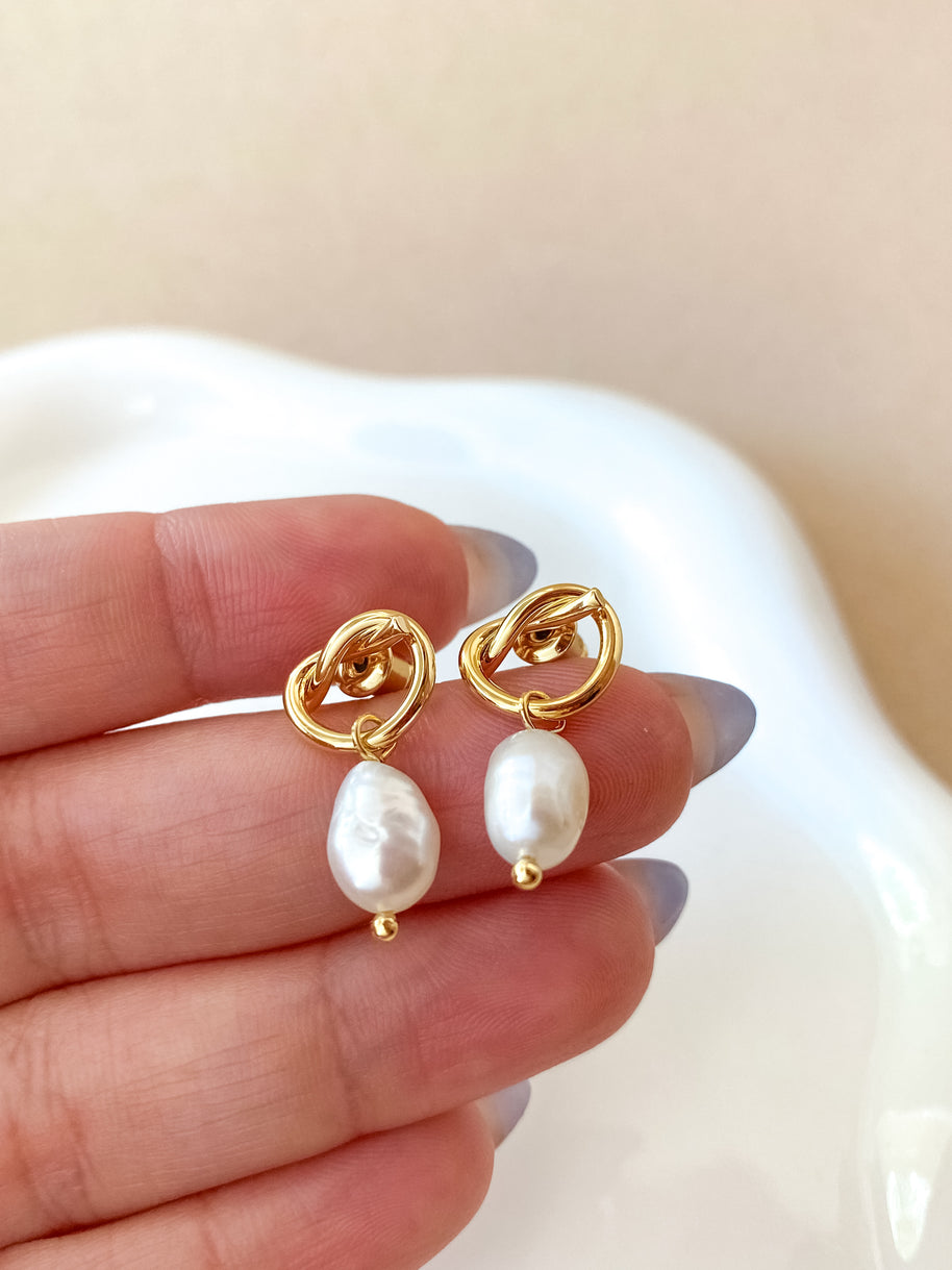 Golden Pearls Style Earrings