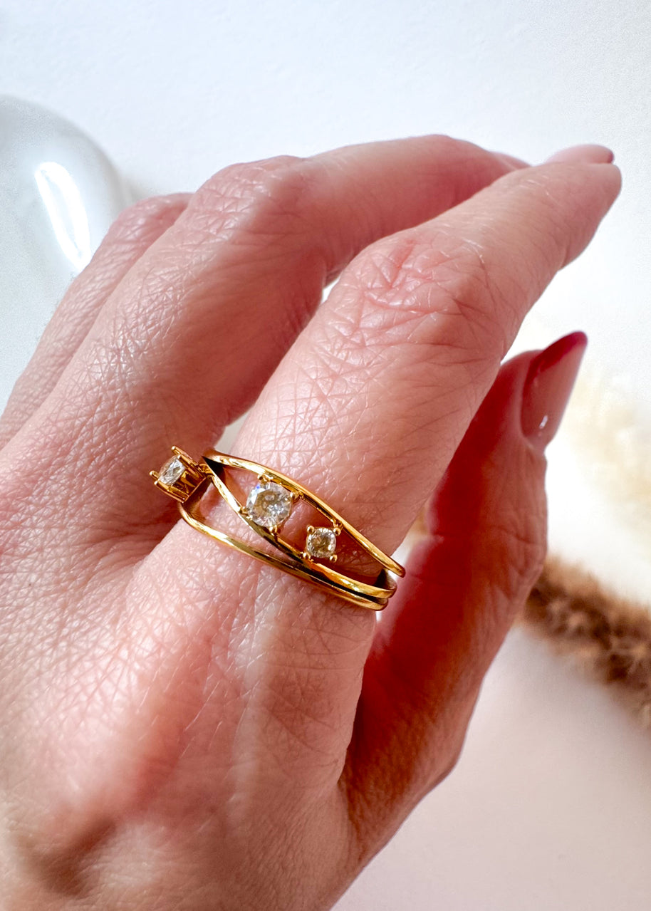 3 Zircons Style Layer Golden Steel Ring