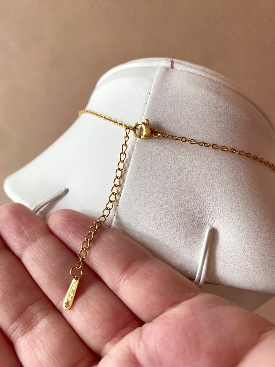 White Mother of Pearl Clover Steel Necklace