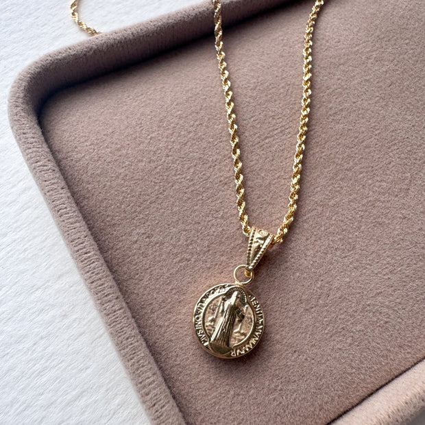 Cadena Lazo San Benito 18K