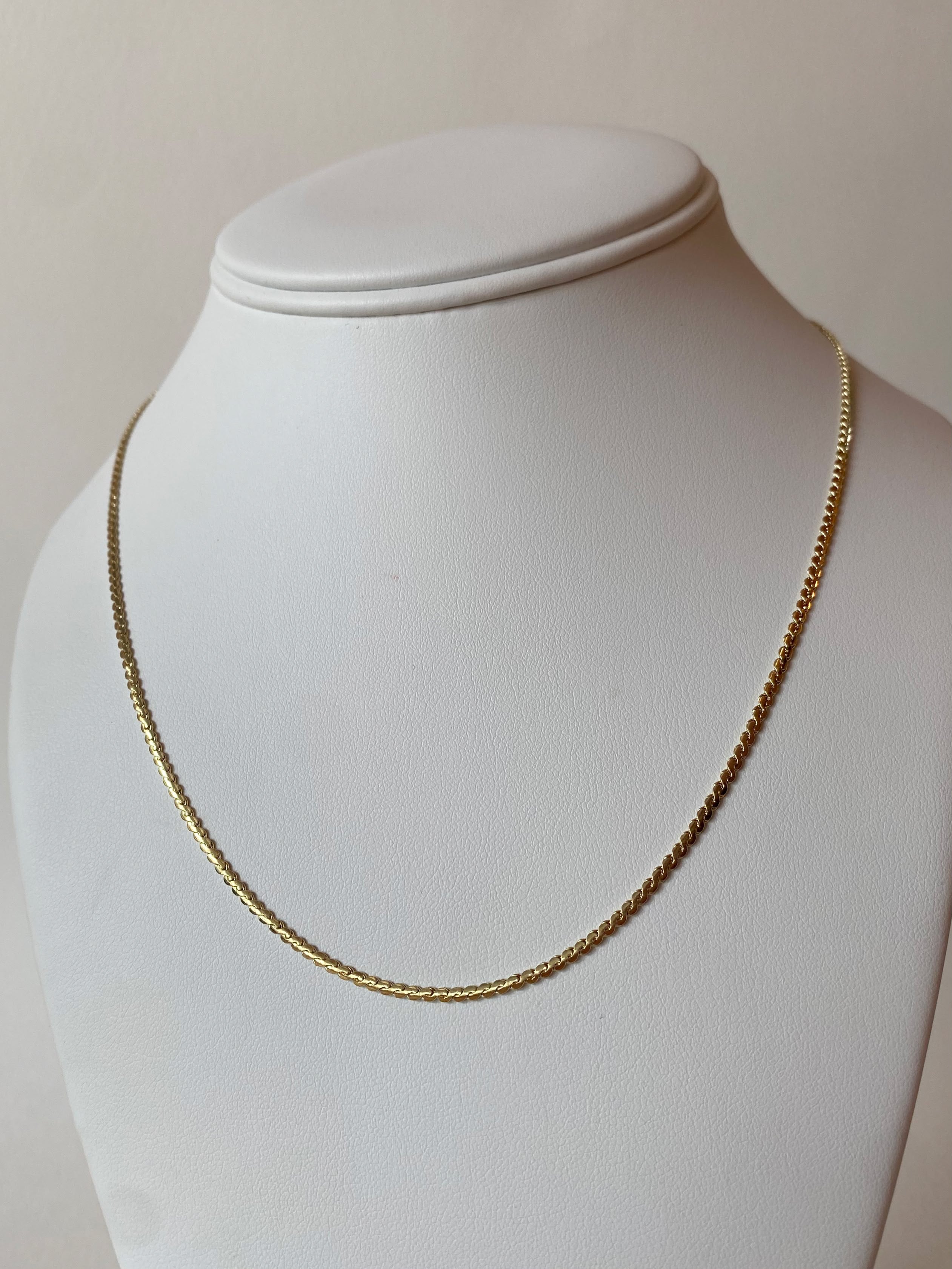 Plain Golden Rigid Style Chain