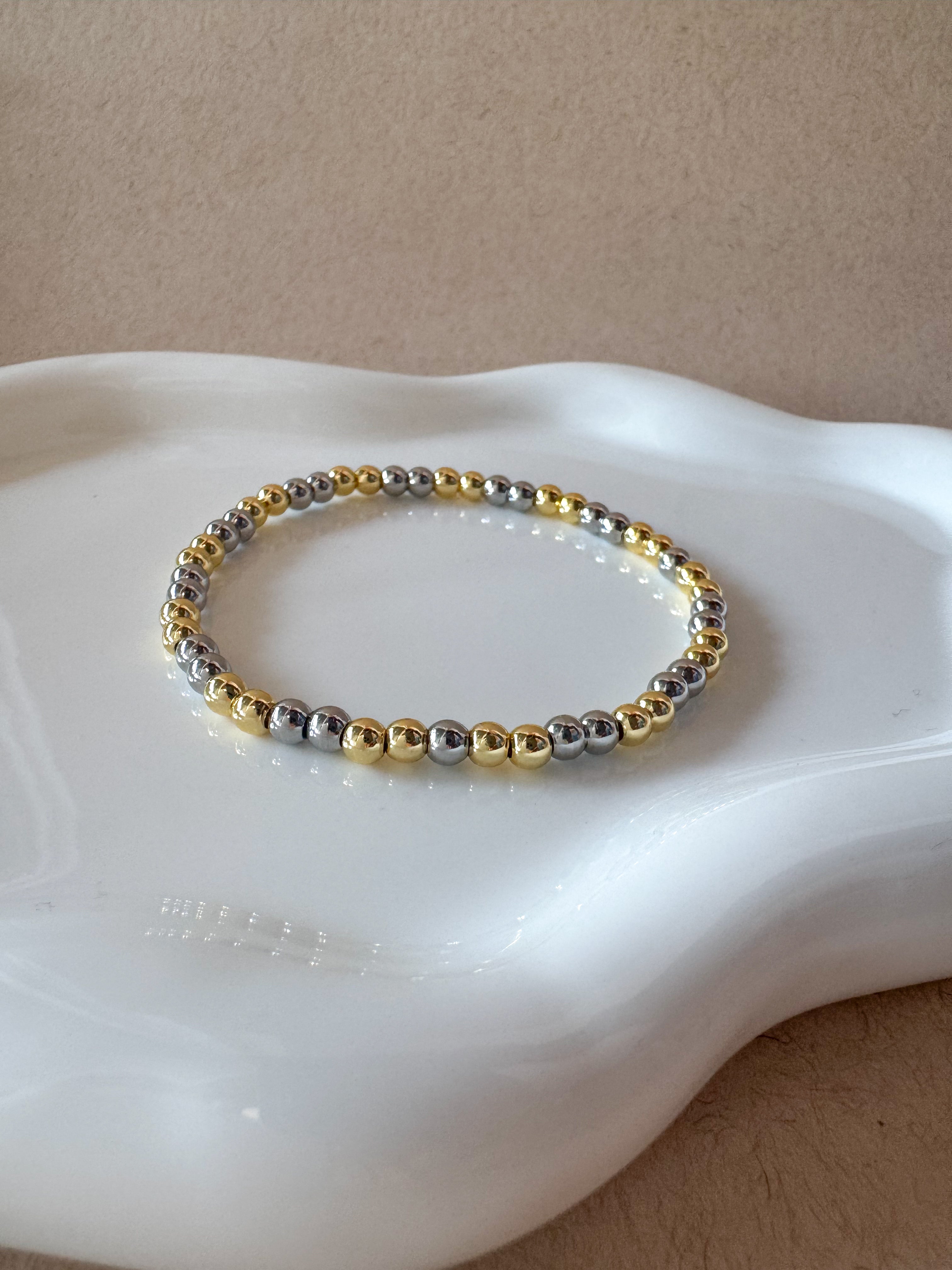 Plain 2 Gold 4mm Balls Bracelet