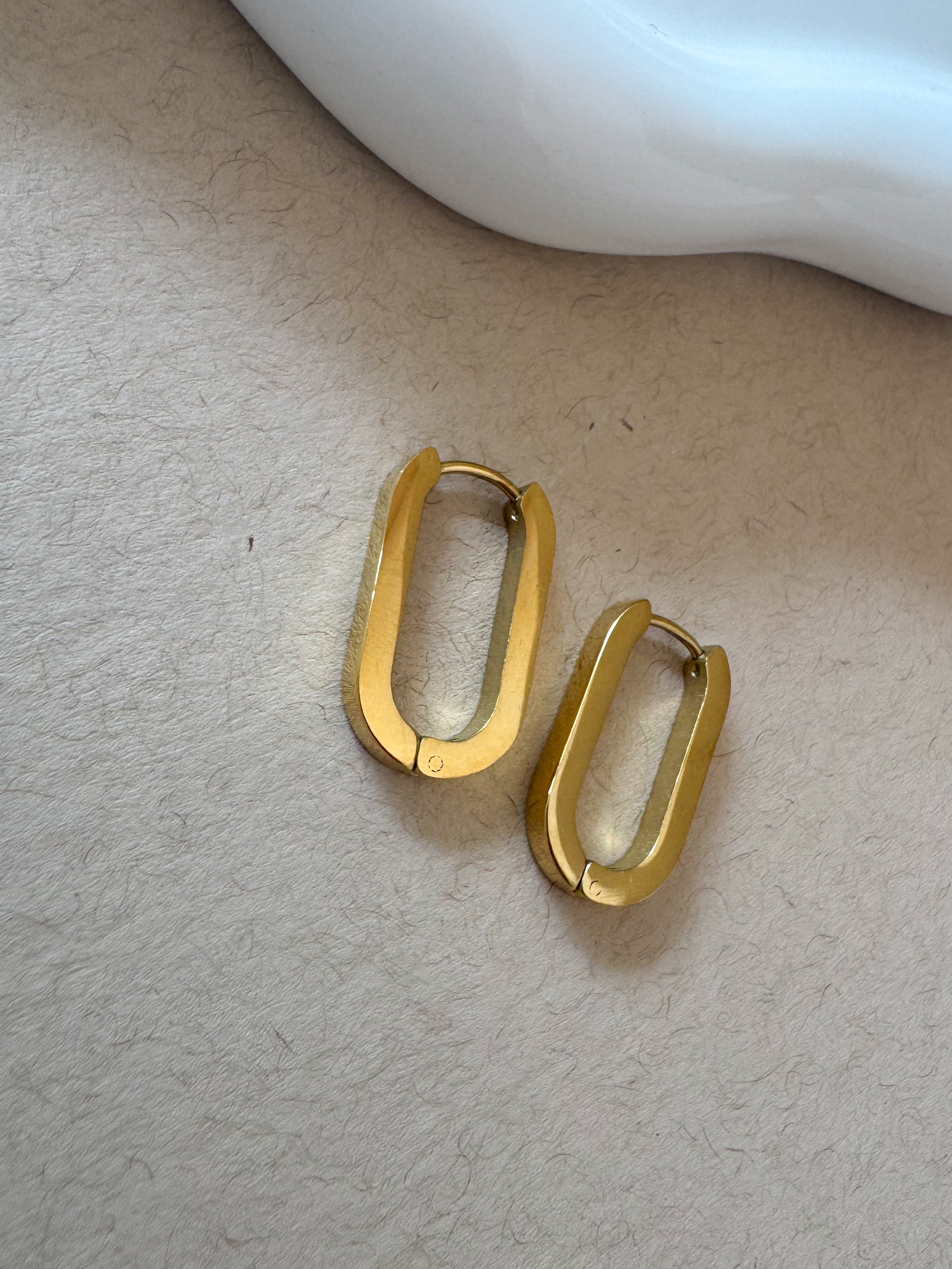 Oval Large Plain Golden Steel Hoops
