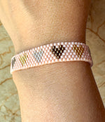 Load image into Gallery viewer, Brazalete Miyuki Rosada Multicolor
