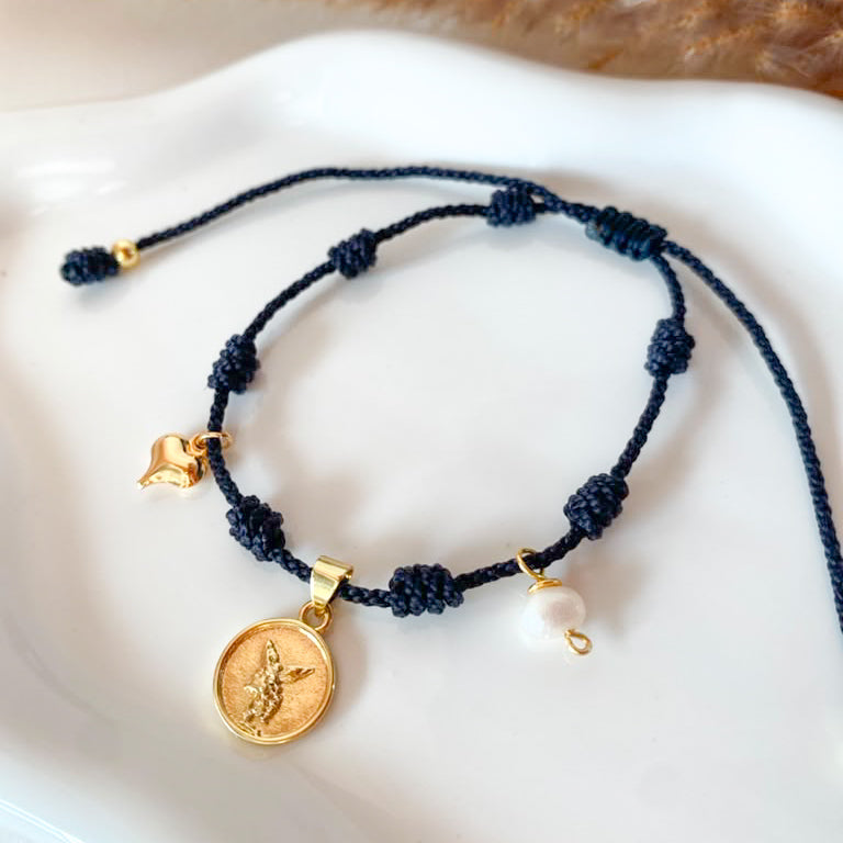 7 Knots Black or Red St Miguel Thread Bracelet