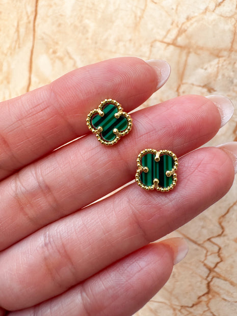 Aretes Topitos Clover de Varios Colores