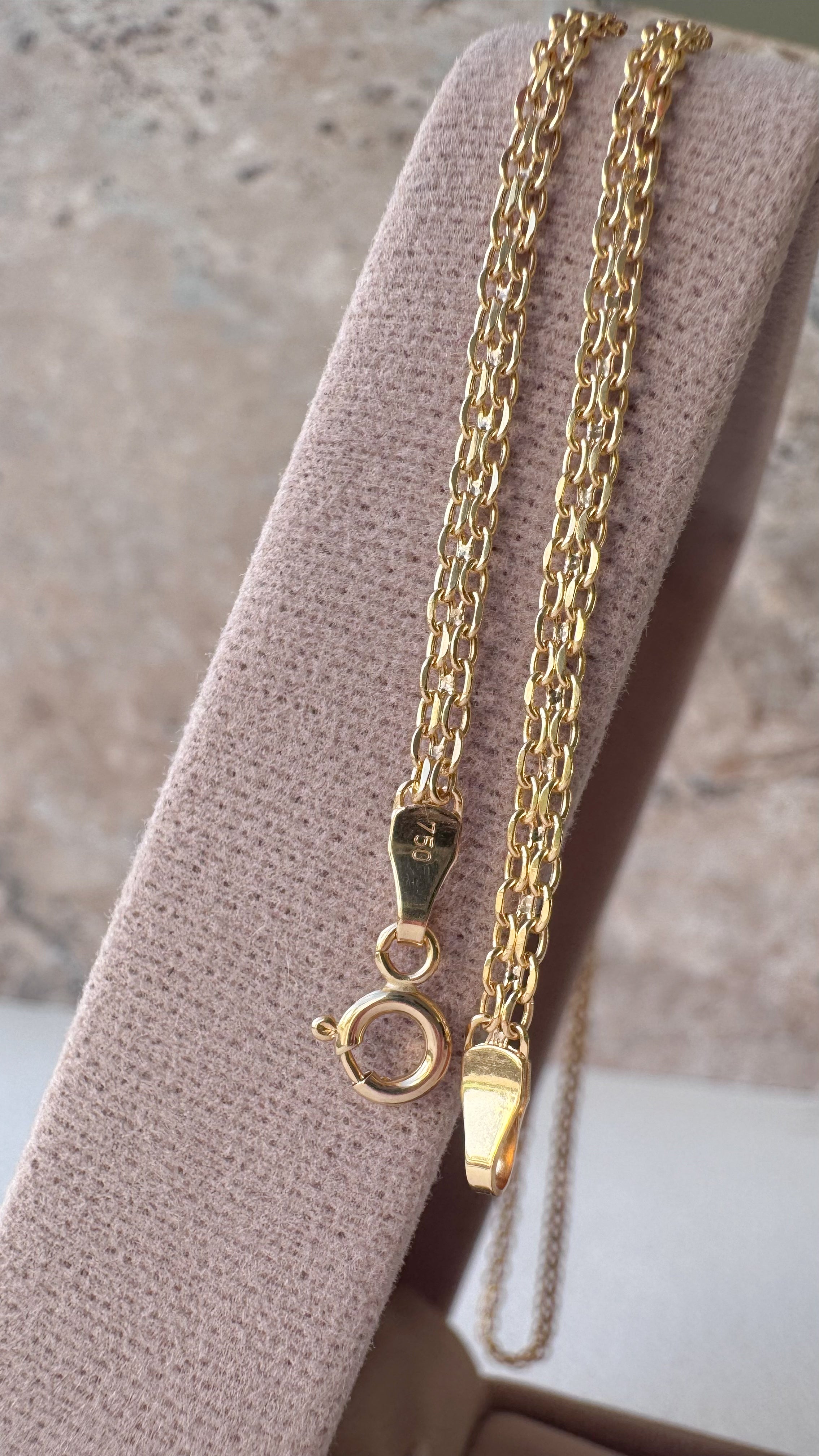 Bismark Chinese Fabric 18k Solid Gold Necklace
