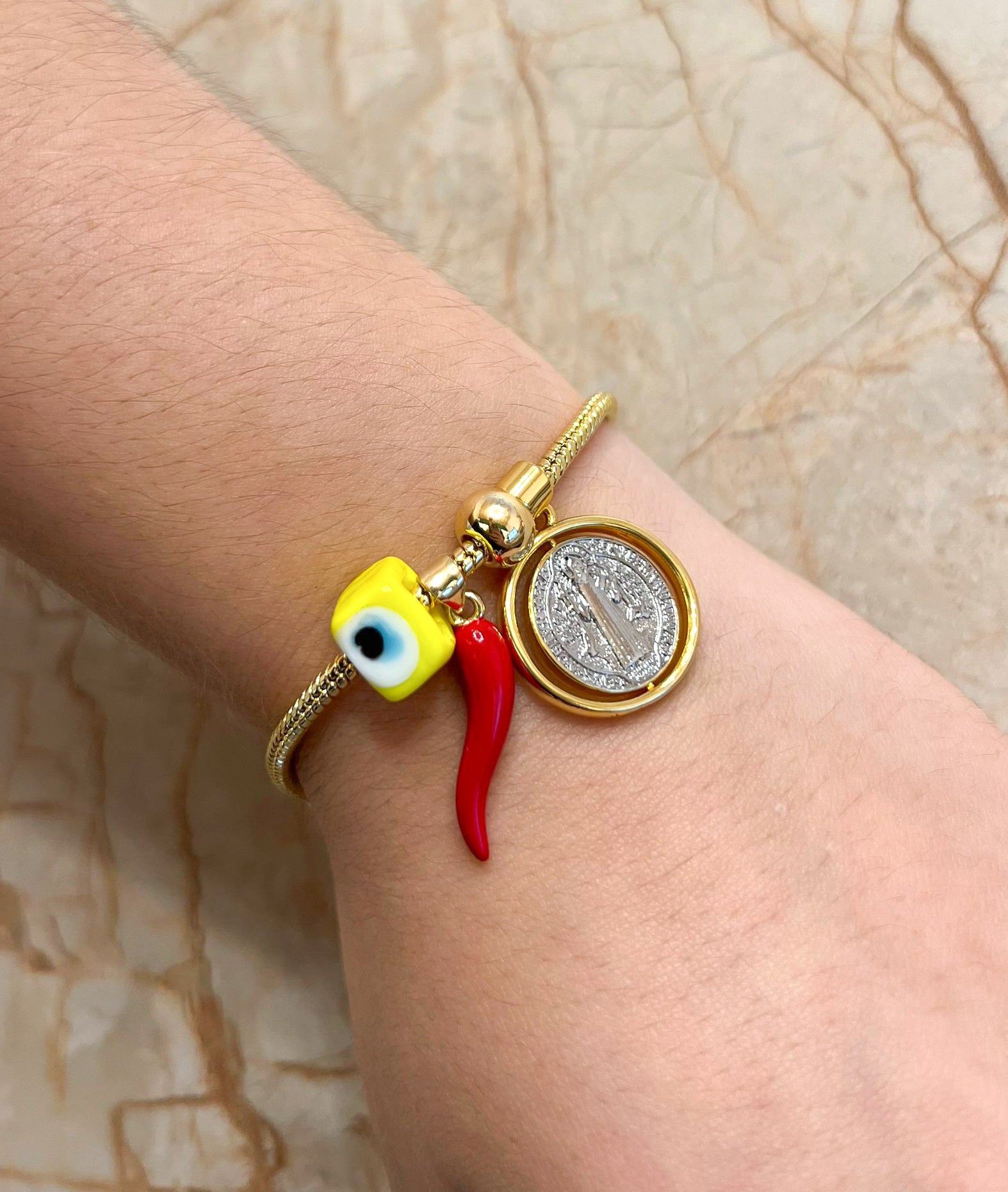 Pulsera Amuleto St Benito Tuerca Amarilla