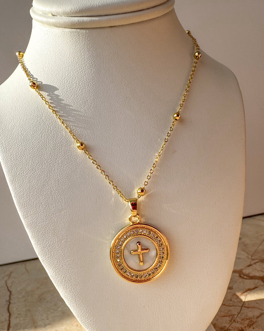 Cadena con Medalla Cruz Nácar