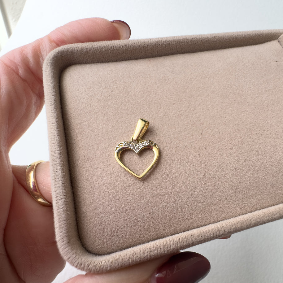 Golden 18K Solid Gold Shiny Heart Silhouette Charm