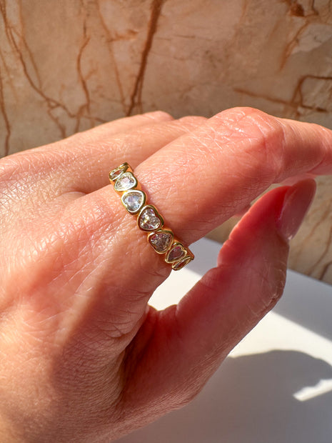 Anillo Patron de Corazones Brillantes