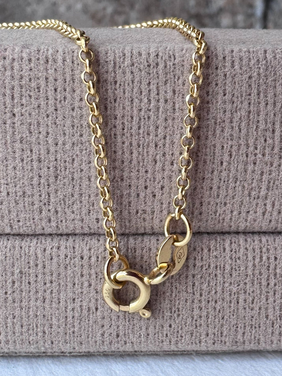 Liitle Style Rolo Chain and 3 Gracias Charm 18k Solid gold