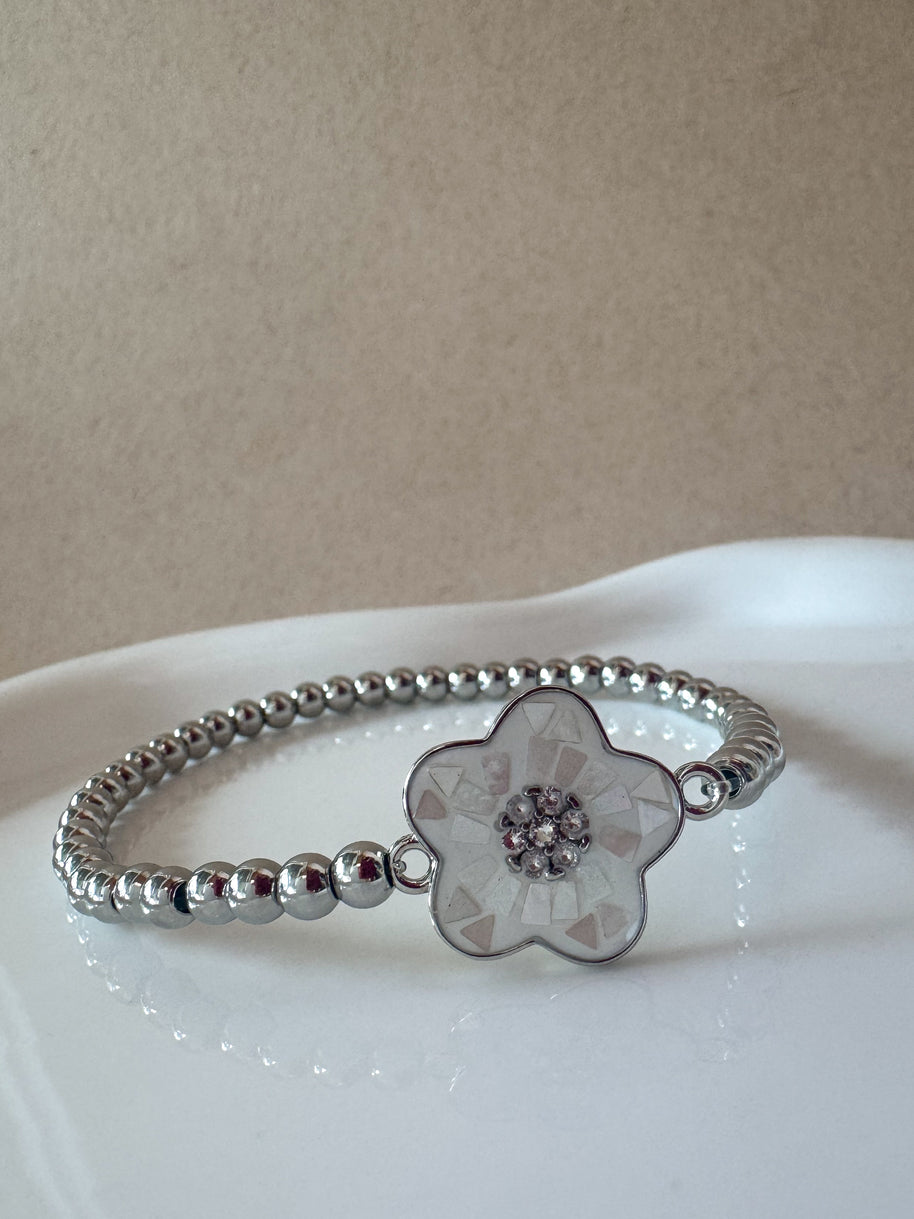 White Flowers Silver & Gold Elastic Bracelets
