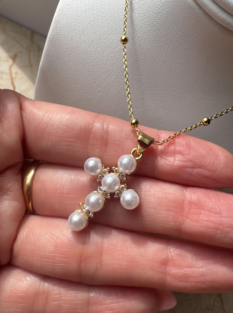 Cadena Cruz en Perlas