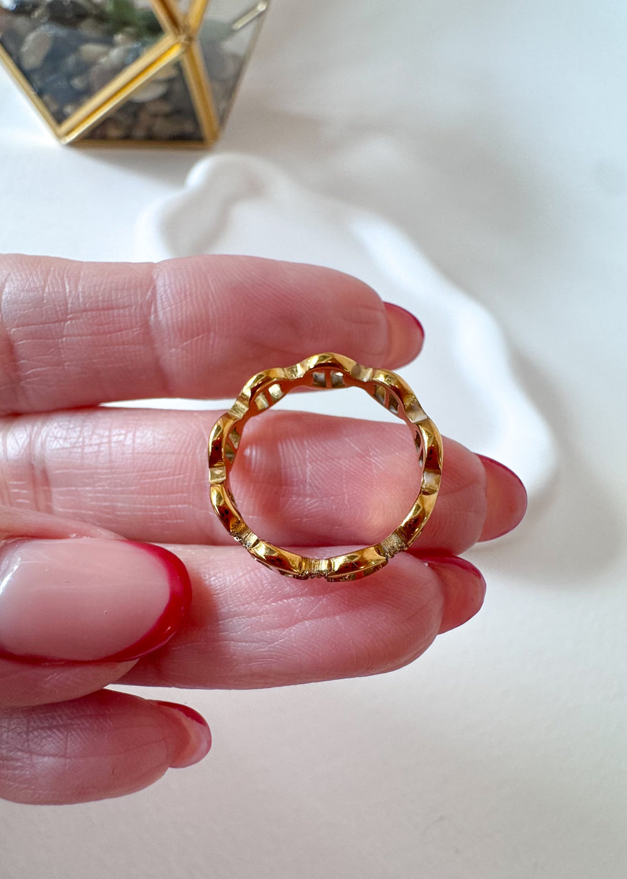 Gold and Shiny Links Style Steel Ring