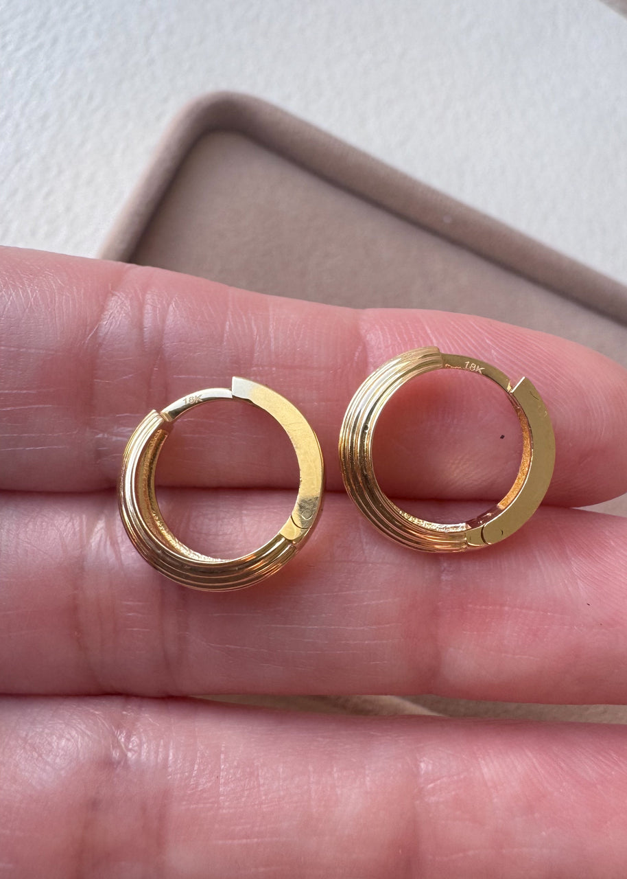 Lineal 18k Solid Gold Hoops