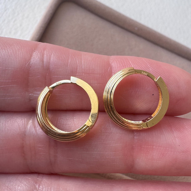 Lineal 18k Solid Gold Hoops