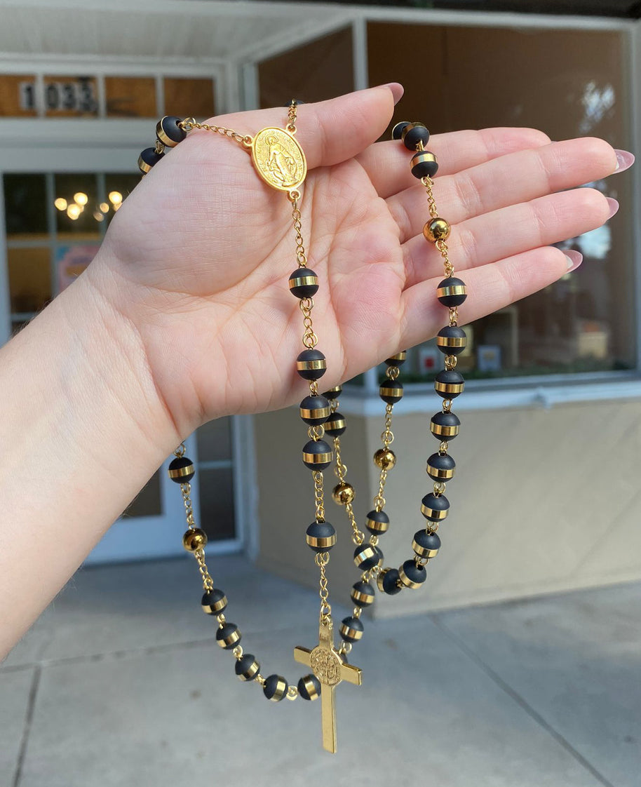 Rosario Largo Caballero Black & Gold