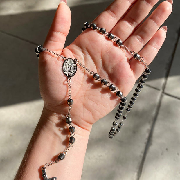 Rosario Largo Caballero Black & Silver