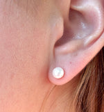 Load image into Gallery viewer, Aretes Classic Pearl
