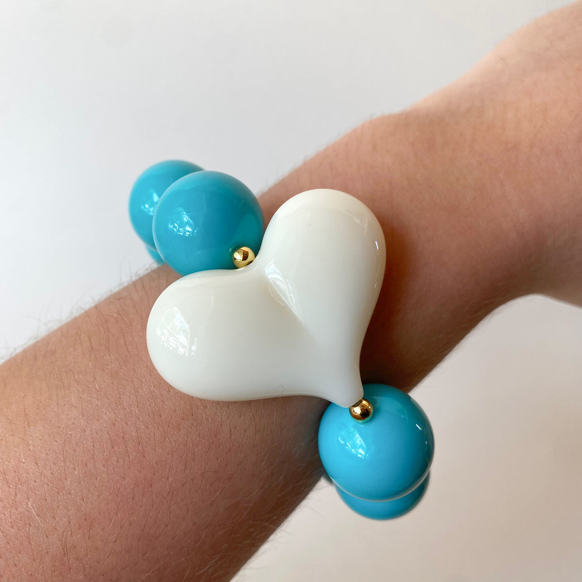 Acrylic Turquoise Gumball Bead with White Heart Bracelet
