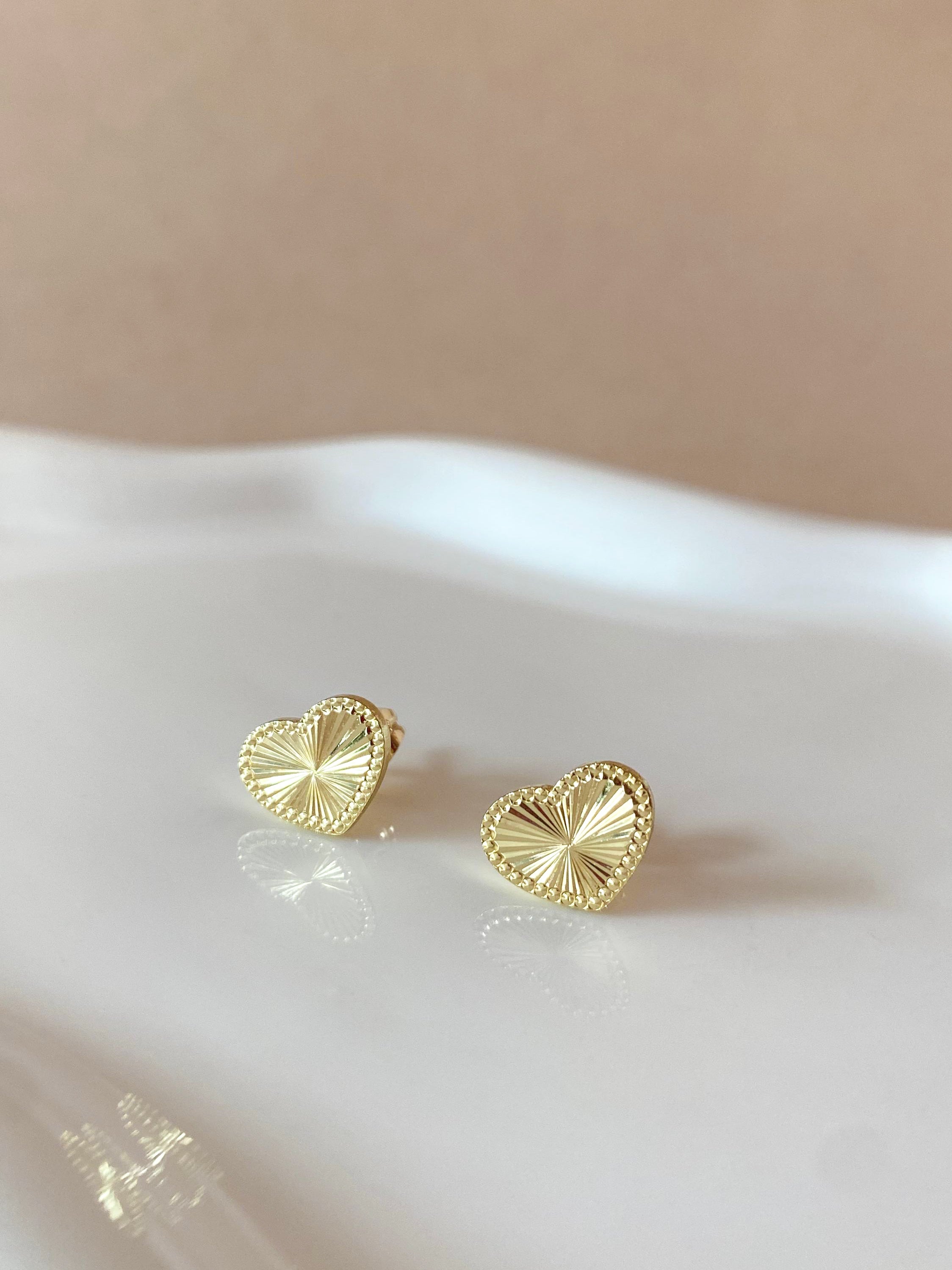 Little Heart Shape Shiny Golden Earrings