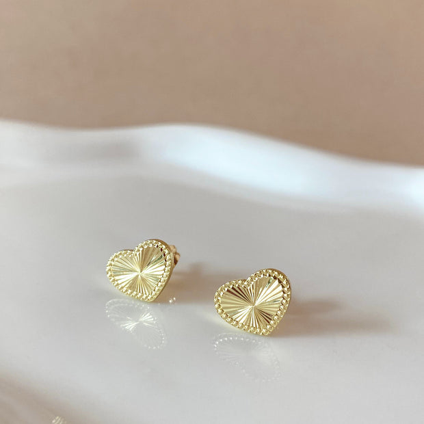 Little Heart Shape Shiny Golden Earrings