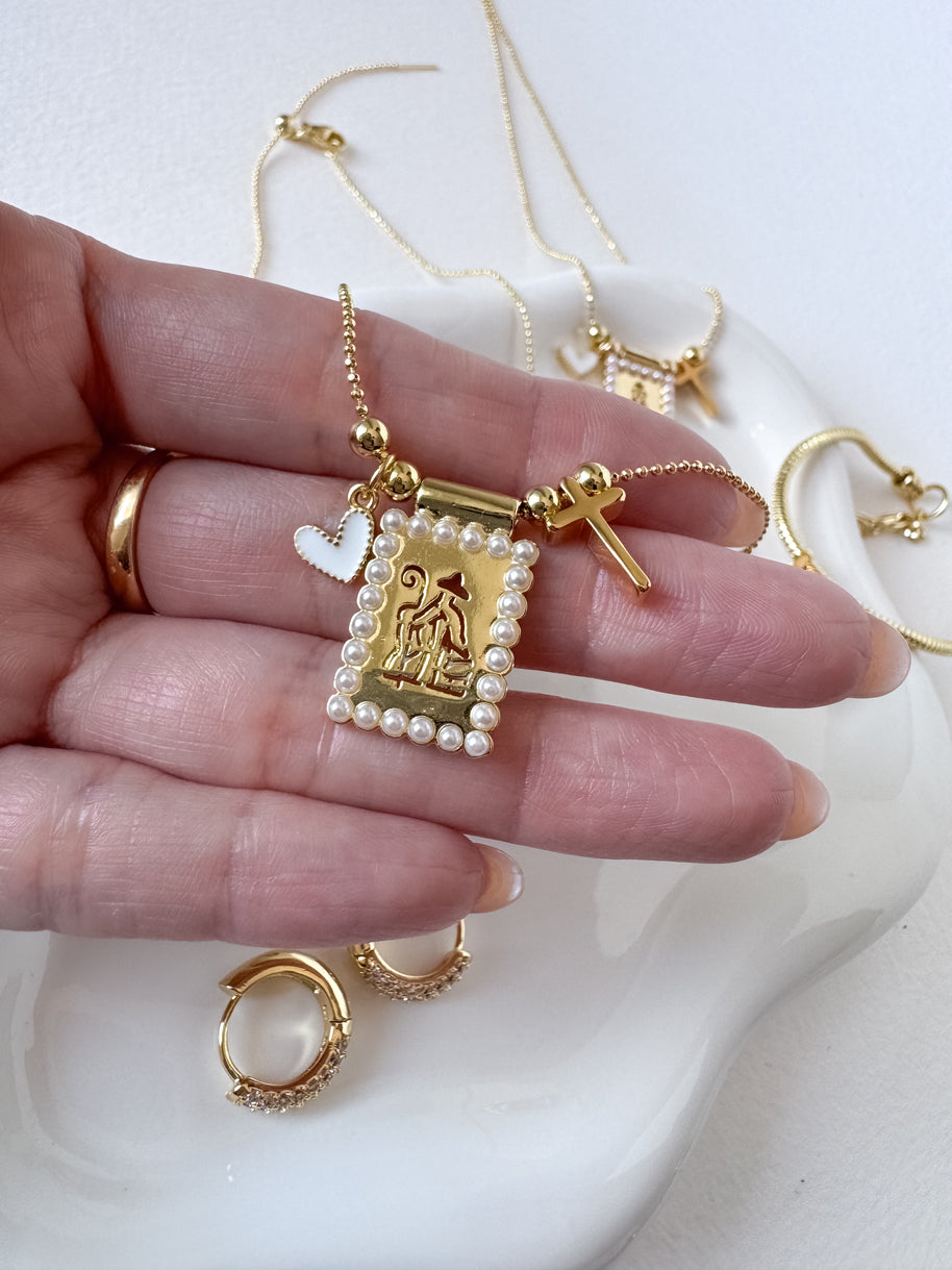 Divina Pastora Virgin Pearls Scapular Necklace
