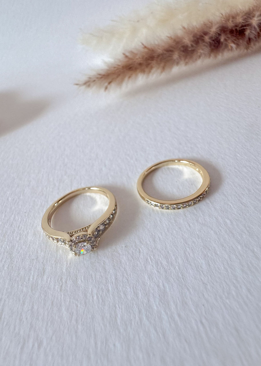 Golden and Shiny Zircon 2 Ring Set