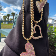 Shiny Zirconia Heart Silhouette Necklace