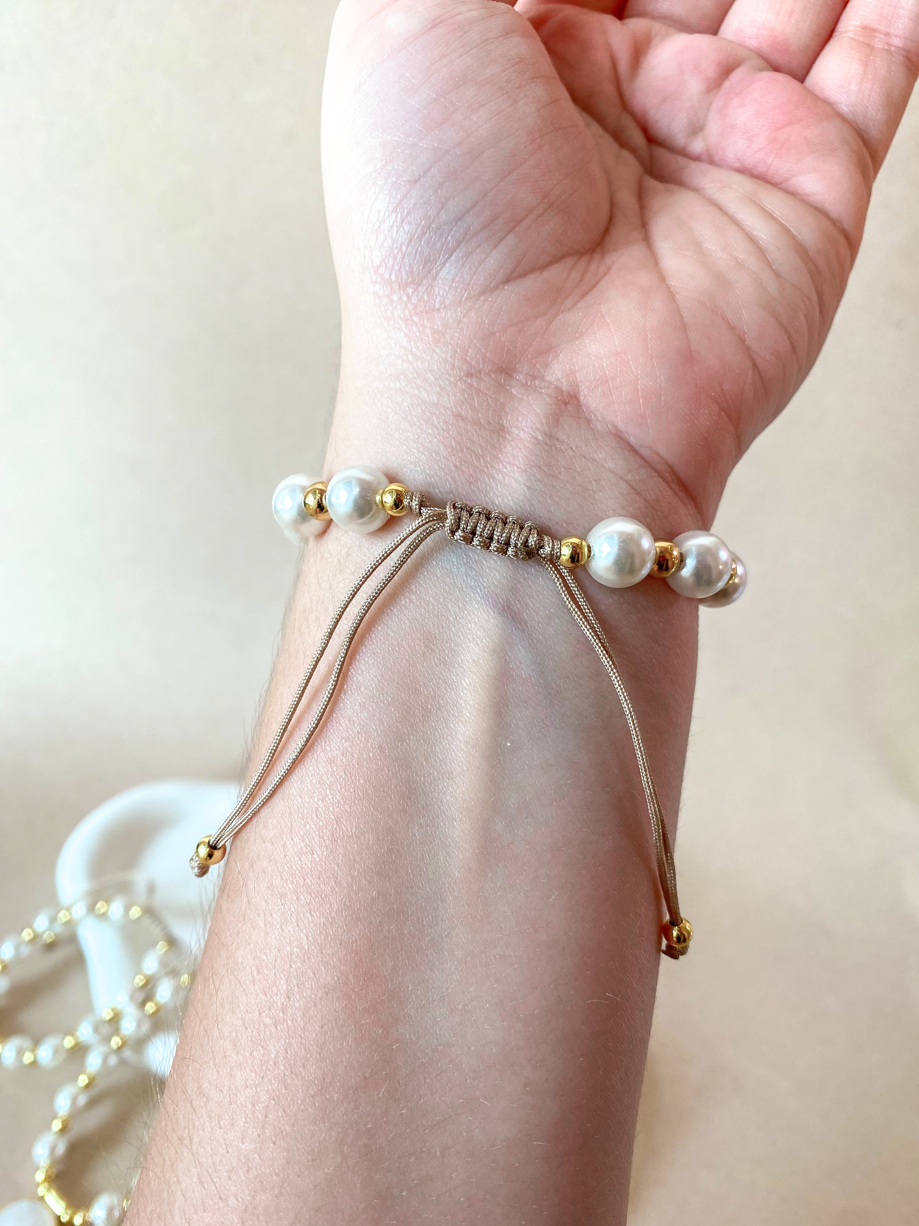 Mother of Pearls Medals Pearls Bracelet