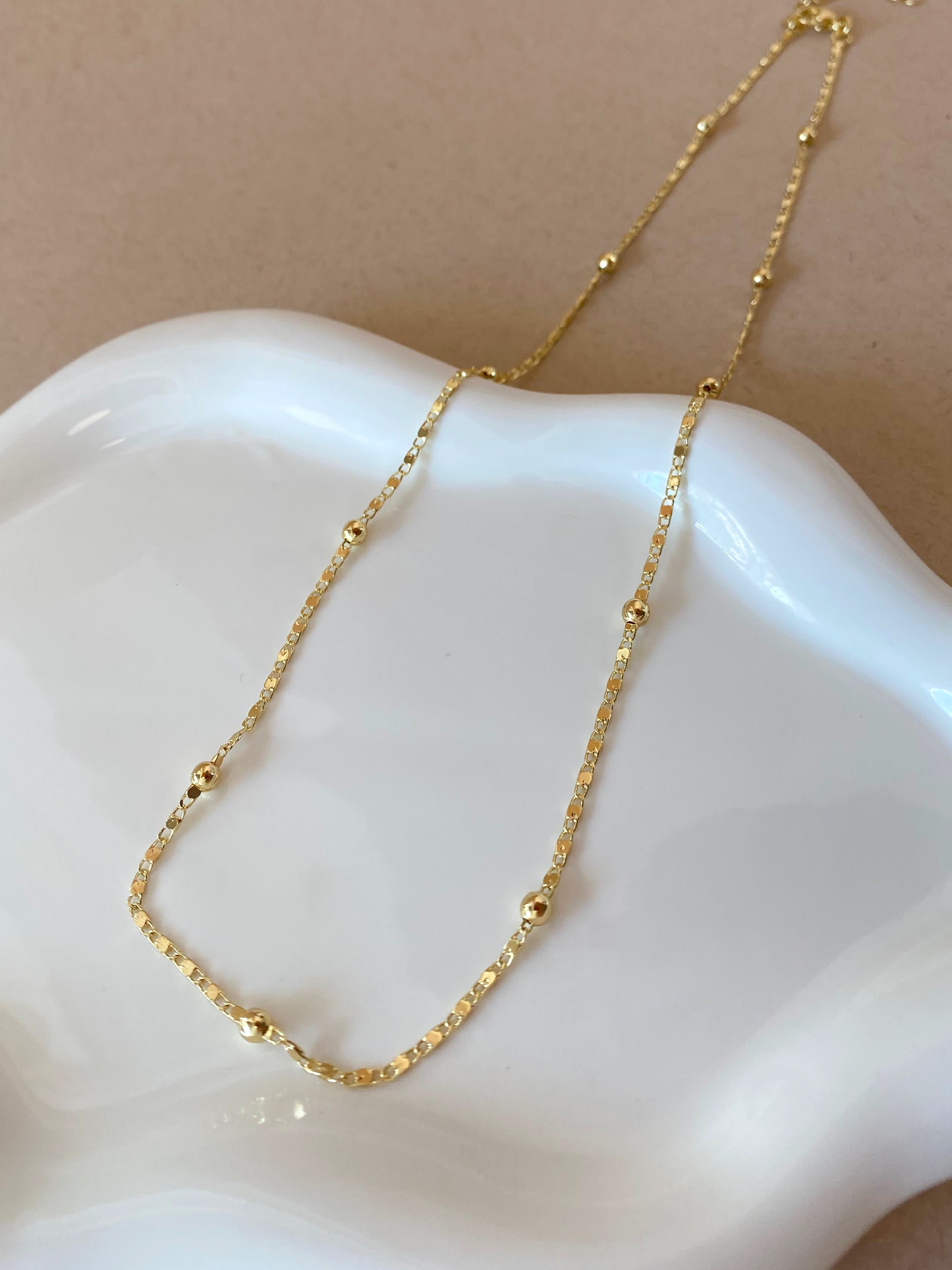Links and Balls Pattern Plain Golden Chain
