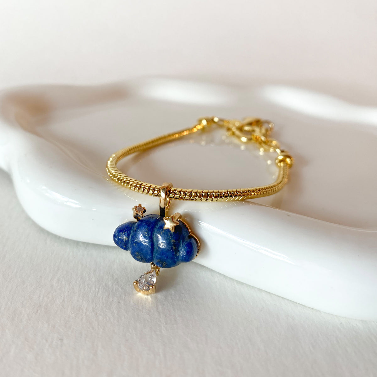 Lapislazuli Cloud Drop Golden Bracelet