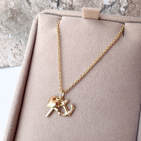 Liitle Style Rolo Chain and 3 Gracias Charm 18k Solid gold