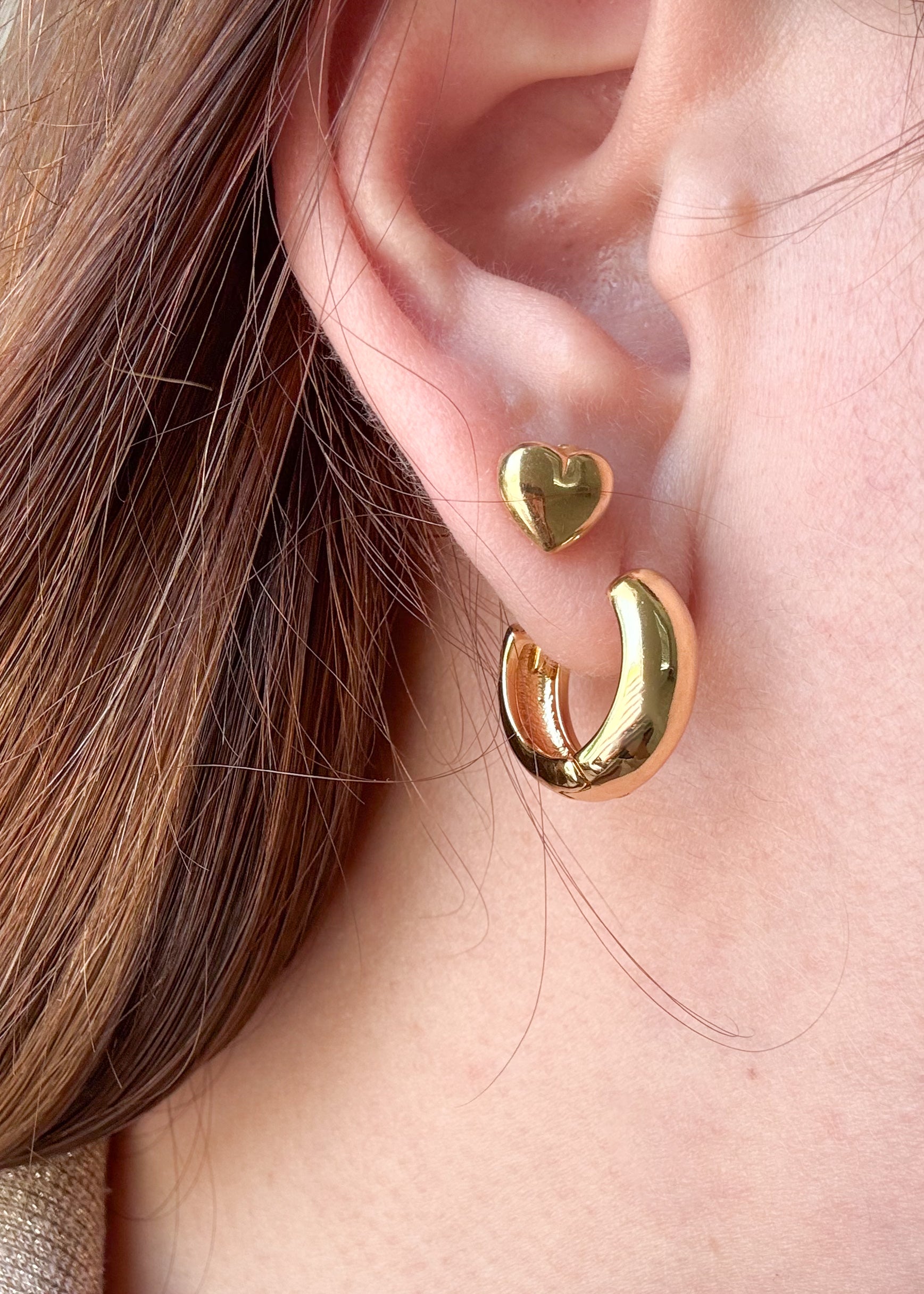 Golden Plain Medium Classic Hoops